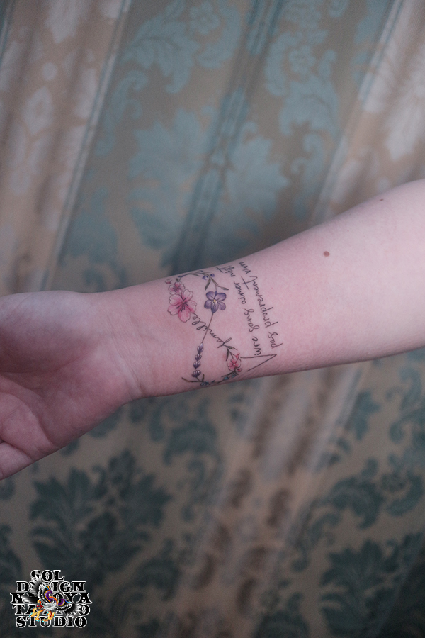 名古屋　タトゥー　女性